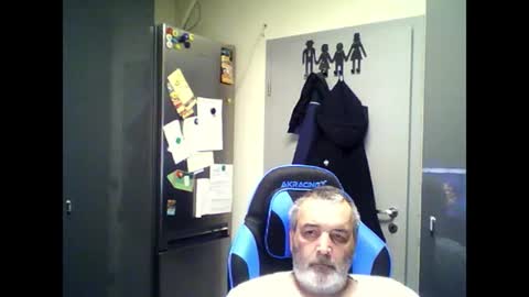 Chris online show from June 27, 9:12 am