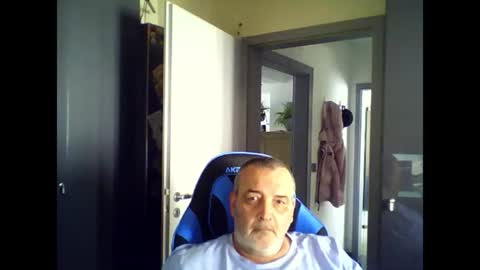 Chris online show from July 4, 9:00 am