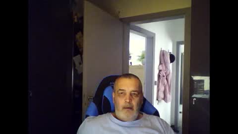 Chris online show from July 5, 5:10 am