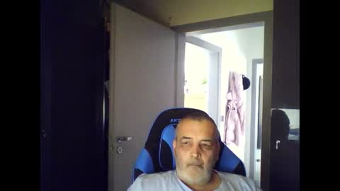 Chris online show from July 5, 6:16 am