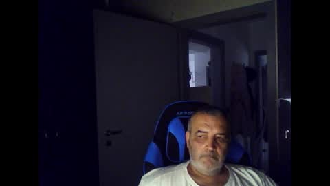 Chris online show from August 9, 4:13 am