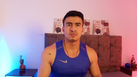 chris_clarck online show from August 11, 7:27 pm