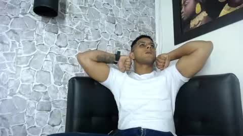 chris_dick2 online show from August 12, 2:58 am