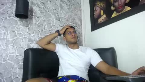 chris_dick2 online show from August 13, 2:47 am