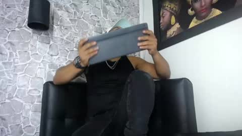chris_dick2 online show from August 14, 7:45 am