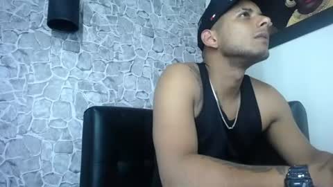 chris_dick2 online show from August 15, 5:11 am