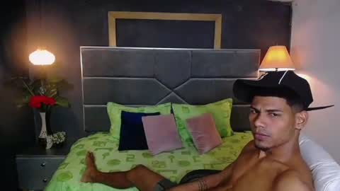 chris online show from August 7, 1:49 am