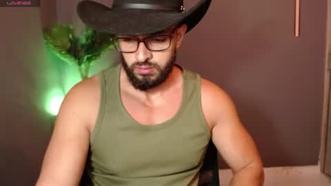 cris         Twitter magnum101010 insta magnumc20 online show from August 17, 3:39 pm