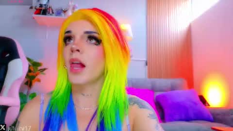 juli online show from August 3, 3:41 pm