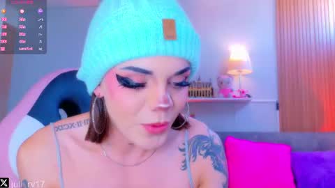 juli online show from August 12, 1:57 pm