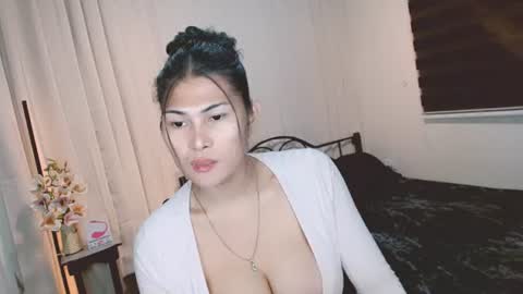 chris_sandra online show from July 30, 11:39 am