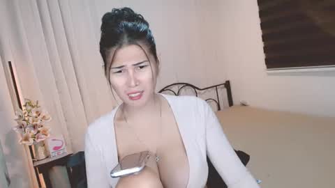 chris_sandra online show from August 4, 7:49 am
