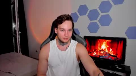 Chris Tyson online show from August 9, 8:54 pm