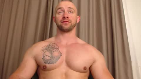 chrisbigbiceps online show from May 29, 5:15 pm