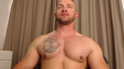 chrisbigbiceps online show from June 1, 3:04 pm