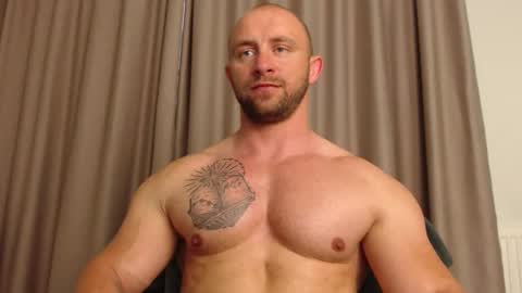 chrisbigbiceps online show from June 4, 5:28 pm