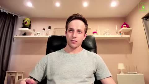 Chris online show from June 19, 4:23 am