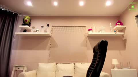 Chris online show from June 21, 2:01 am