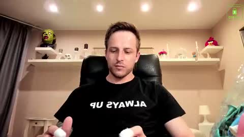Chris online show from August 6, 1:04 am