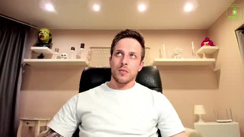 Chris online show from August 8, 2:00 am