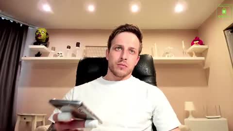 Chris online show from August 8, 5:29 am