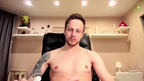 Chris online show from August 14, 12:58 am