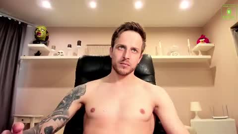 Chris online show from August 14, 3:10 am
