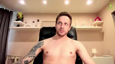 Chris online show from August 14, 4:16 am