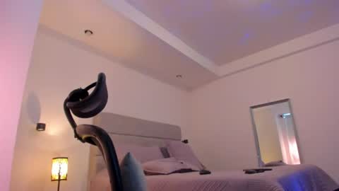 chrismorgan24 online show from August 5, 2:04 pm