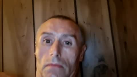 chrisqsqs82 online show from August 31, 12:44 am