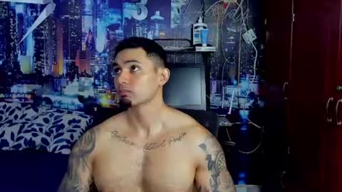 Chriss Stewart online show from June 20, 2:33 am