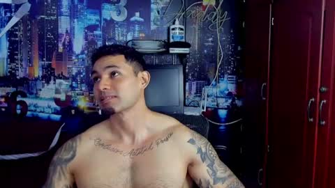 Chriss Stewart online show from July 18, 4:24 am
