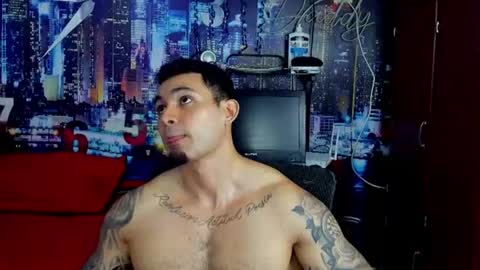 Chriss Stewart online show from August 4, 4:09 am
