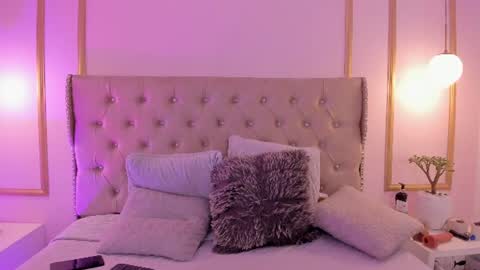 christal_jane online show from August 13, 11:57 am