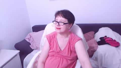 christarose online show from August 8, 4:45 am