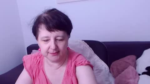 christarose online show from August 8, 7:19 am