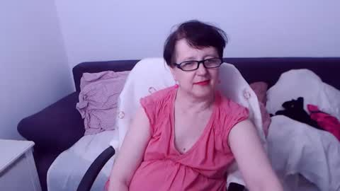 christarose online show from August 8, 8:25 am