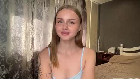 Caroline  online show from August 4, 11:40 am