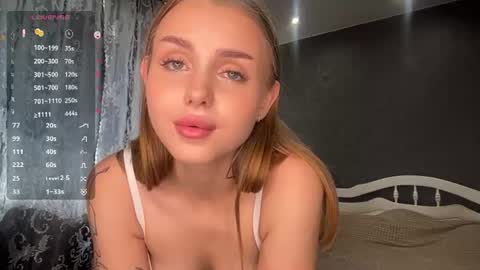 Caroline  online show from August 7, 10:37 am