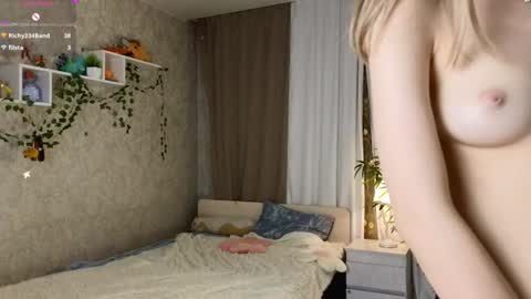Ann online show from August 14, 3:37 pm