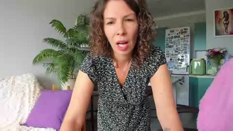 Chris online show from August 12, 7:54 am