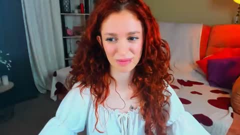 christinaconteeree online show from August 11, 12:01 am