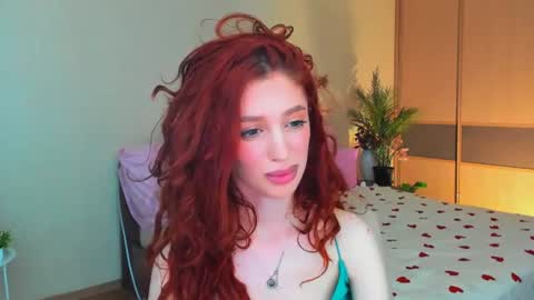 christinaconteeree online show from August 13, 10:57 pm