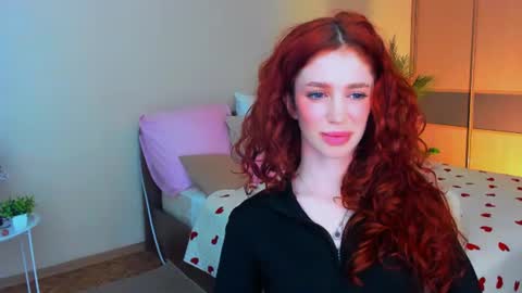 christinaconteeree online show from August 14, 10:35 pm