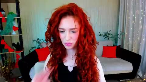 christinaconteeree online show from August 16, 8:24 pm
