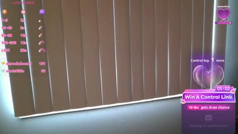Christine online show from June 7, 10:26 pm