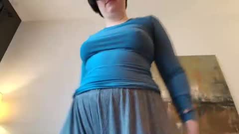 Christine online show from August 9, 2:51 pm