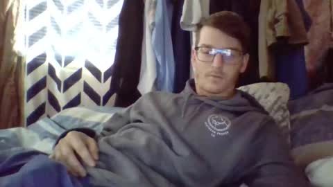 chrisvibess online show from May 8, 1:24 pm