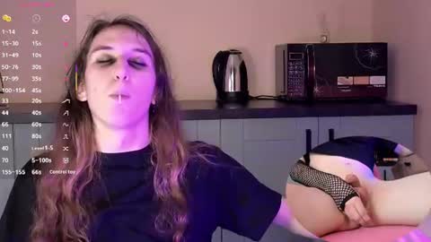 chrisybev online show from August 14, 11:19 pm