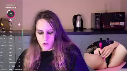 chrisybev online show from August 15, 2:37 am